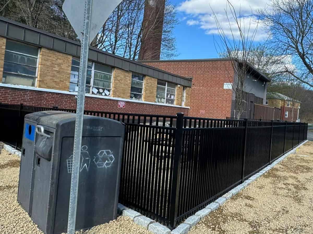 Aluminum Fence Installers