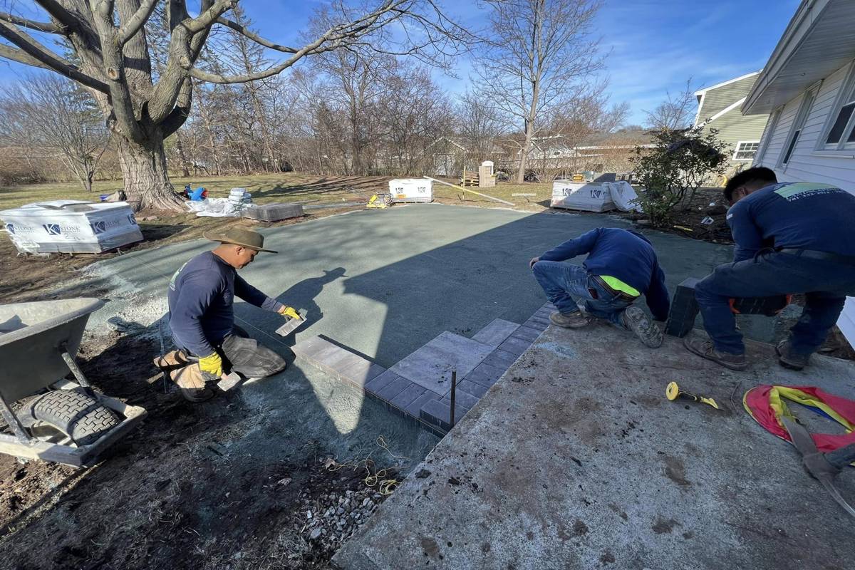 Professional fence installation and repair services in Somerville Massachusetts